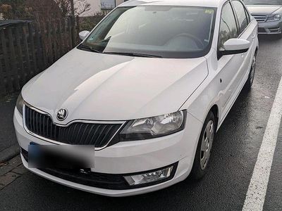 Gebraucht Skoda Rapid 105 PS (77 kW) 2013 Weiß Limousine