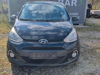 Gebraucht Hyundai i10 67 PS (49 kW) 2014 Schwarz Kleinwagen
