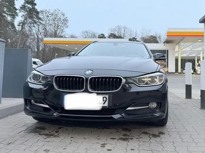Usata BMW 318 Sport Line 143 CV (105 kW) 2013 Nero Station wagon