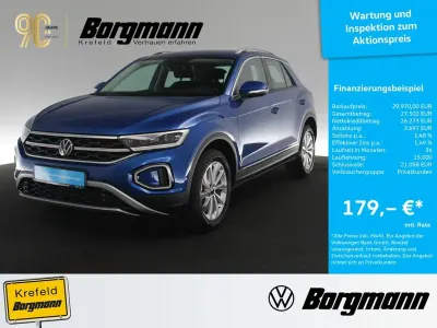 Gebraucht VW T-Roc Style 150 PS (110 kW) 2025 Blau / ravennablau SUV