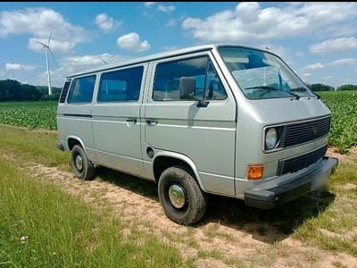 Usata VW Caravelle 70 CV (51 kW) 1990 Argento Monovolume