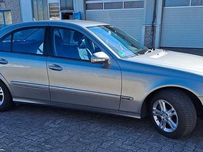 Usata Mercedes E220 Avantgarde 170 CV (125 kW) 2009 Grigio Berlina