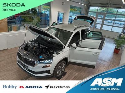 Weiß Gebraucht 2023 Skoda Karoq Style SUV | 27.498 € (Guter Preis)