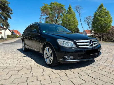 Używany Mercedes C250 204 KM (150 kW) 2010 Czarny Kombi