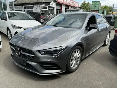 Gebraucht Mercedes CLA220 AMG line 190 PS (139 kW) 2023 Grau mountaingrau  met. (metallic) Limousine