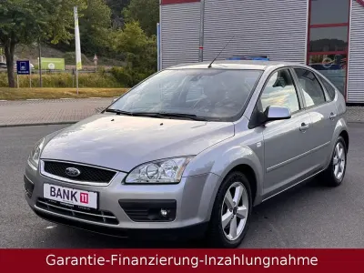 Gebraucht Ford Focus Titanium 101 PS (74 kW) 2005 Silber Limousine