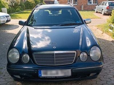Mercedes E220