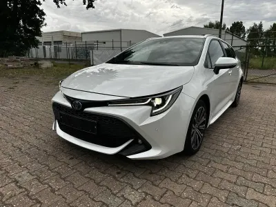 Gebraucht Toyota Corolla Team 184 PS (135 kW) 2022 Weiß Limousine
