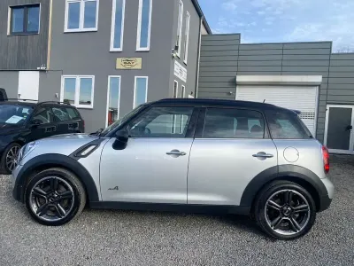 Usata Mini Cooper D Countryman 111 CV (81 kW) 2012 Argento SUV
