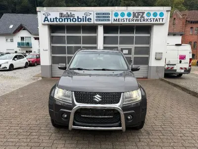 Gebraucht Suzuki Grand Vitara Club 169 PS (124 kW) 2008 Grau SUV