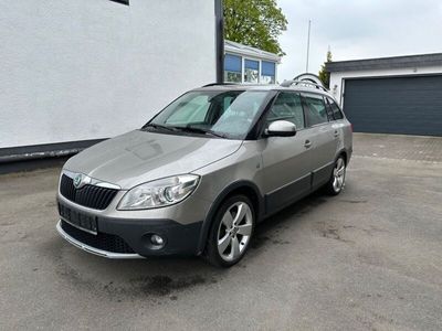 gebraucht Skoda Fabia Scout Navi,AHK,SHZ,PDC