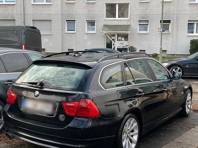 Gebraucht BMW 325 197 PS (144 kW) 2009 Schwarz Kombi