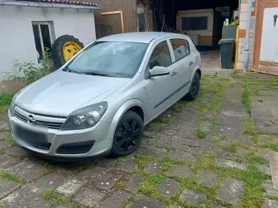 Gebraucht Opel Astra 90 PS (66 kW) 2004 Silber Limousine