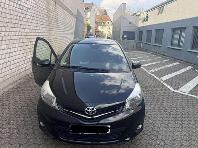 Brugt Toyota Yaris Executive 99 HK (72 kW) 2013 Sort Hatchback
