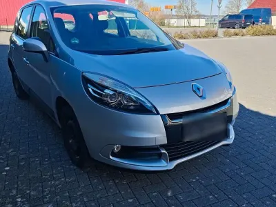 Gebraucht Renault Scénic III Expression 110 PS (80 kW) 2013 Silber Van / Kleinbus