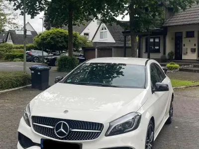 Gebraucht Mercedes A200 AMG line 136 PS (100 kW) 2017 Weiß Kleinwagen