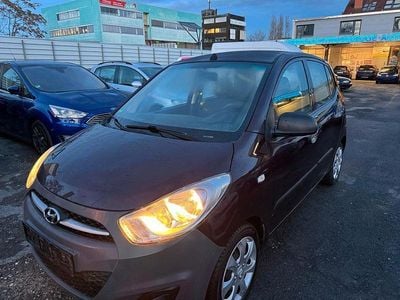 Gebraucht Hyundai i10 69 PS (50 kW) 2012 Violet Kleinwagen