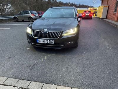 Gebraucht Skoda Superb Ambition 150 PS (110 kW) 2019 Schwarz Kombi