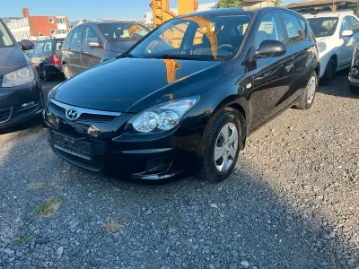 Gebraucht Hyundai i30 109 PS (80 kW) 2009 Schwarz Limousine