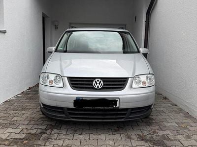 Grau Gebraucht 2004 VW Touran Freestyle Van / Kleinbus | 2.200 € (Fairer Preis)