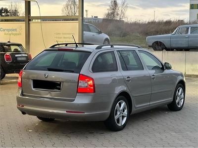 Gebraucht Skoda Octavia 105 PS (77 kW) 2011 Gold Kombi