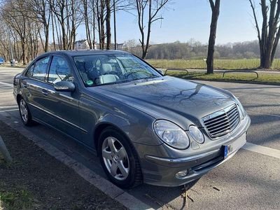 Gebraucht Mercedes E240 Avantgarde 177 PS (130 kW) 2004 Limousine