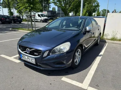 Gebraucht Volvo S60 R-Design 215 PS (158 kW) 2013 Blau Limousine