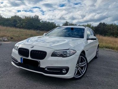 Weiß Gebraucht 2015 BMW 530 Luxury Line Kombi | 16.700 € (Fairer Preis)