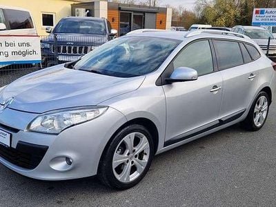 Gebraucht Renault Mégane GrandTour Dynamique 110 PS (80 kW) 2011 Platingrau Kombi