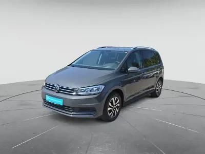 Gebraucht VW Touran Comfortline 150 PS (110 kW) 2023 Delfingrau metallic Van / Kleinbus