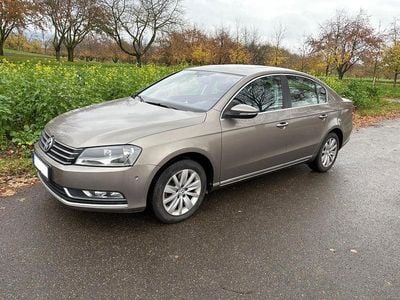 Gebraucht VW Passat Comfortline 122 PS (89 kW) 2011 Braun Limousine