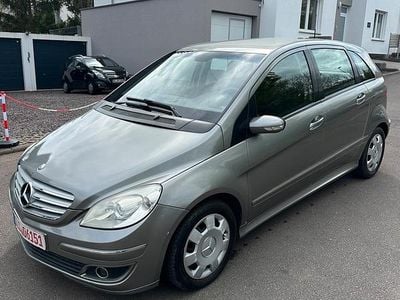 Mercedes B180