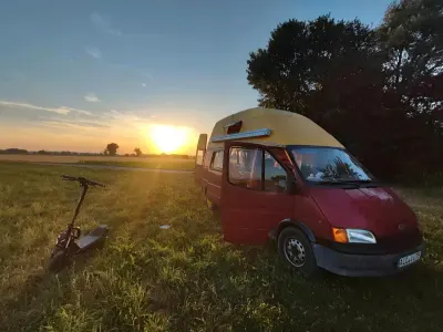 Gebraucht Ford Transit 101 PS (74 kW) 1993 Rot Van