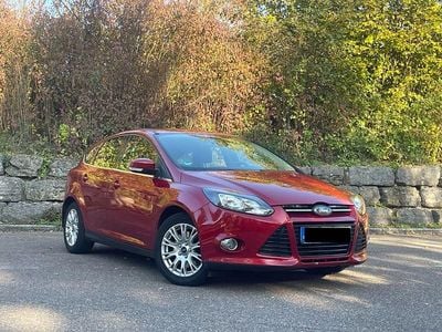 Gebraucht Ford Focus Titanium 150 PS (110 kW) 2011 Rot Limousine