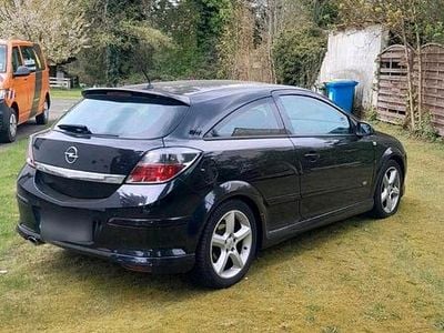 Second-hand Opel Astra GTC OPC 105 CP (77 kW) 2007 Negru Coupe