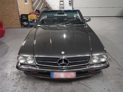 Usata Mercedes SL380 218 CV (160 kW) 1983 Grigio Cabrio