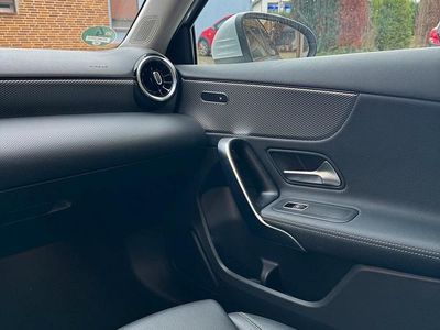 Gebraucht Mercedes A200 Progressive 167 PS (122 kW) 2020 Silber Limousine