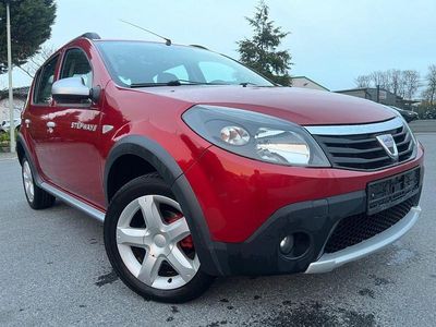 Second-hand Dacia Sandero Stepway 84 CP (61 kW) 2011 Roșu Berlinǎ