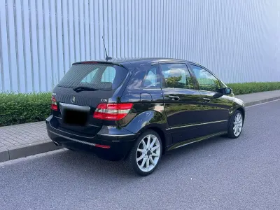 Gebraucht Mercedes B180 Avantgarde 109 PS (80 kW) 2008 Schwarz Van / Kleinbus