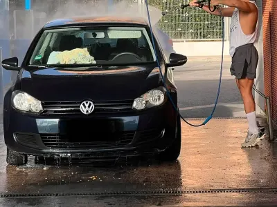 Gebraucht VW Golf VI 80 PS (58 kW) 2008 Blau Kleinwagen