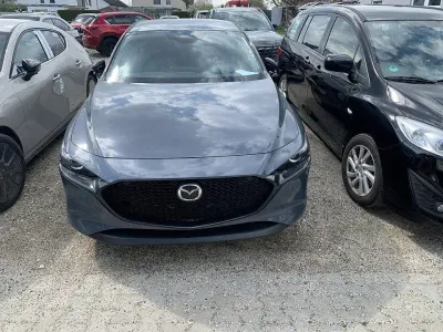 Nowe Mazda 3 Nagisa 140 KM (102 kW) 2026 Szary Sedan/Limuzyna