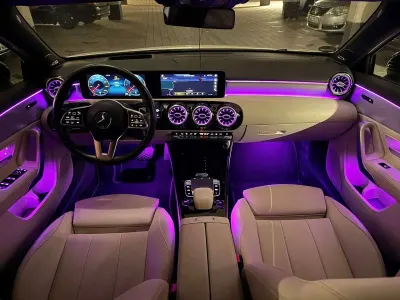 Gebraucht Mercedes A180 116 PS (85 kW) 2019 Limousine