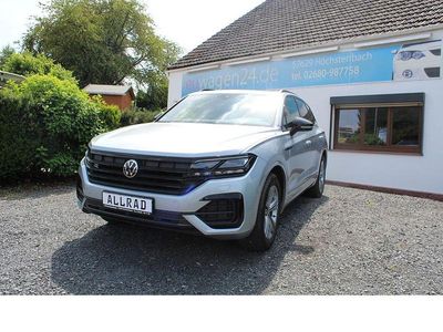 Gebraucht VW Touareg R-line 286 PS (210 kW) 2023 Oyster silver metallic SUV