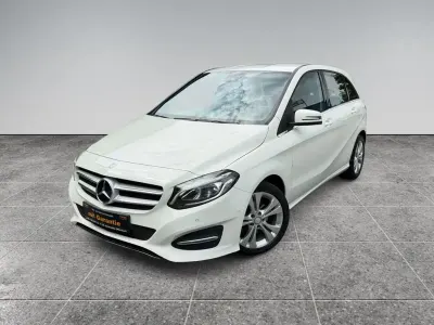 Gebraucht Mercedes B200 Edition 136 PS (100 kW) 2017 Calcitweiss/zirrusweiss Van / Kleinbus