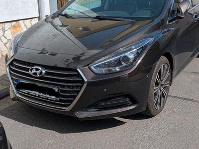 Usata Hyundai i40 Premium 141 CV (103 kW) 2017 Marrone Station wagon
