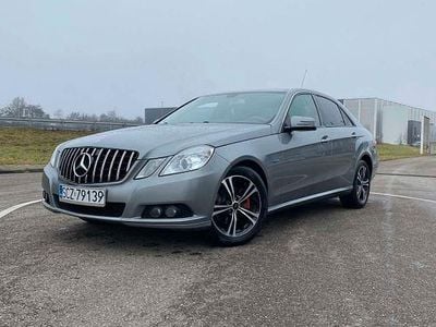 Gebraucht Mercedes E200 136 PS (100 kW) 2011 Grau Limousine