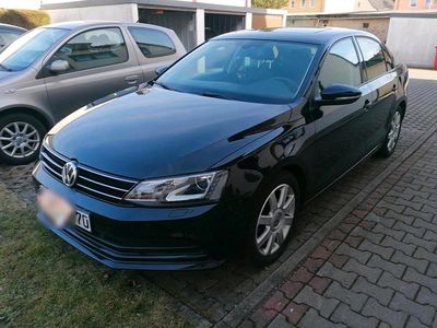 Gebraucht VW Jetta 125 PS (91 kW) 2016 Schwarz Limousine