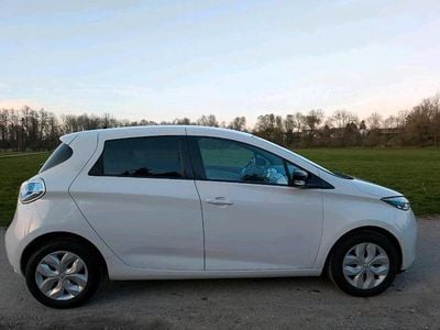 Second-hand Renault Zoe 42 kW (58 CP) 2016 Alb Hatchback