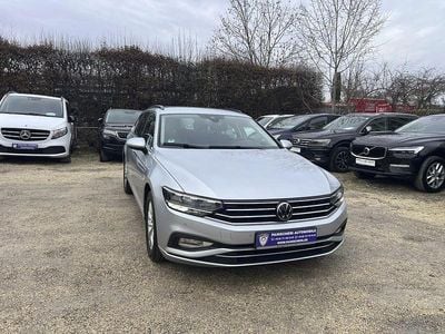Gebraucht VW Passat Business 150 PS (110 kW) 2022 Scale silver metallic Kombi
