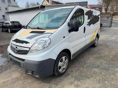Usata Opel Vivaro 90 CV (66 kW) 2011 Bianco Monovolume